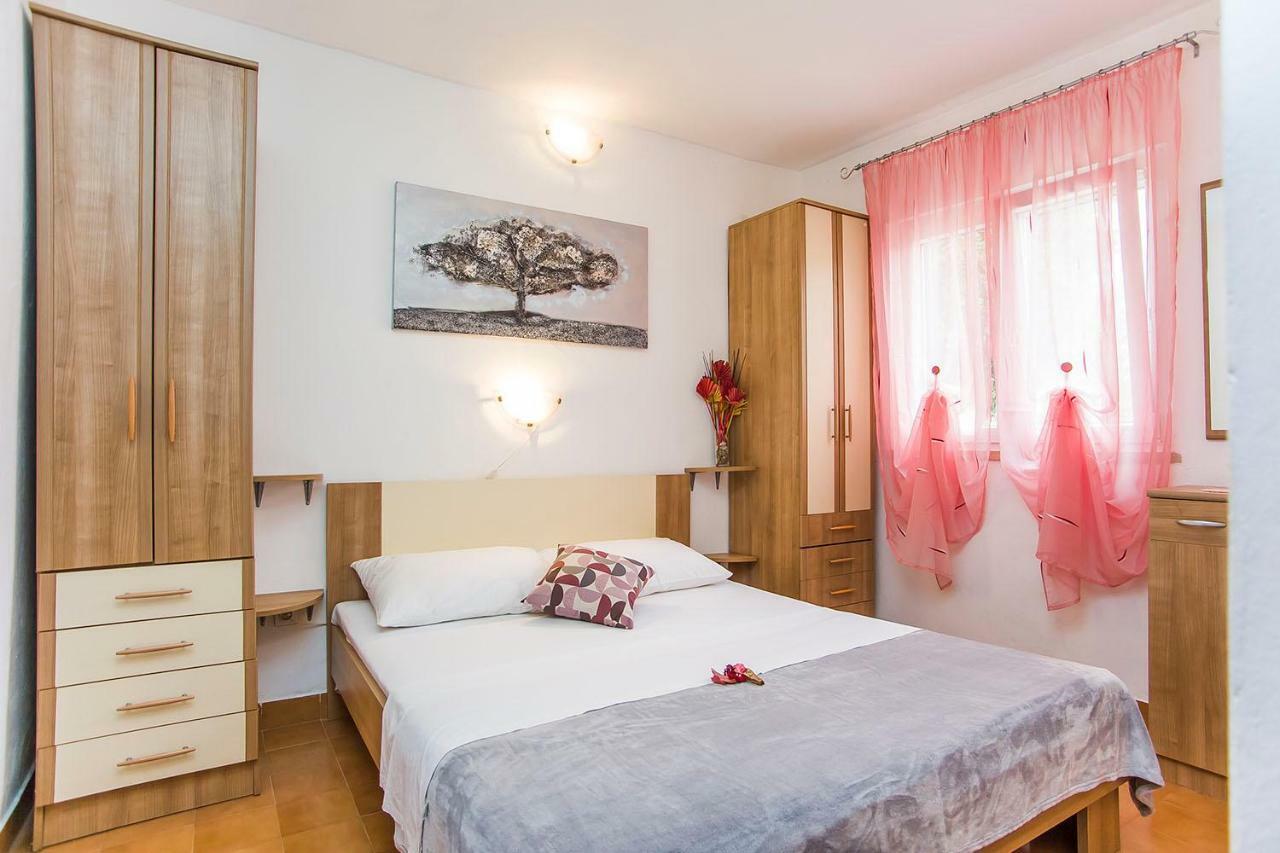 Holiday House "Kale" Drače エクステリア 写真